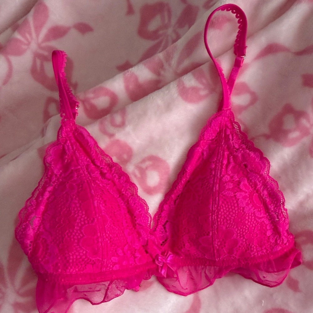 Lace Bralette in Vibrant Pink